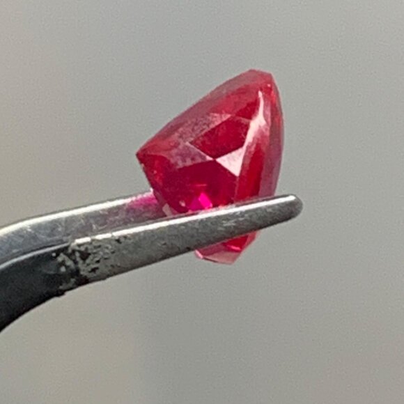 DAZZLING Certified Pear Ruby Gemstone - Picture 10 of 14